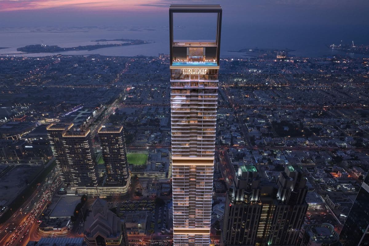 3 bedroom apartment in Trump Tower, photograph 1 of 20