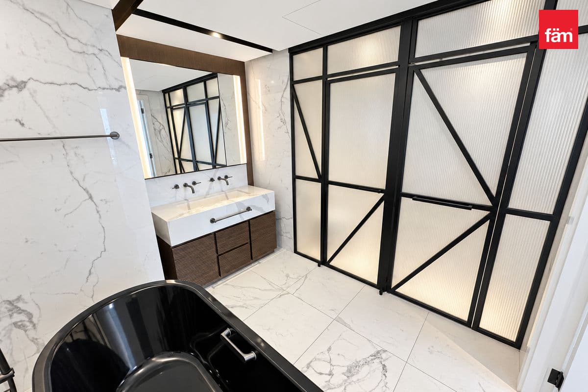 3 bedroom apartment in Uptown Tower - JLT, photograph 17 of 18
