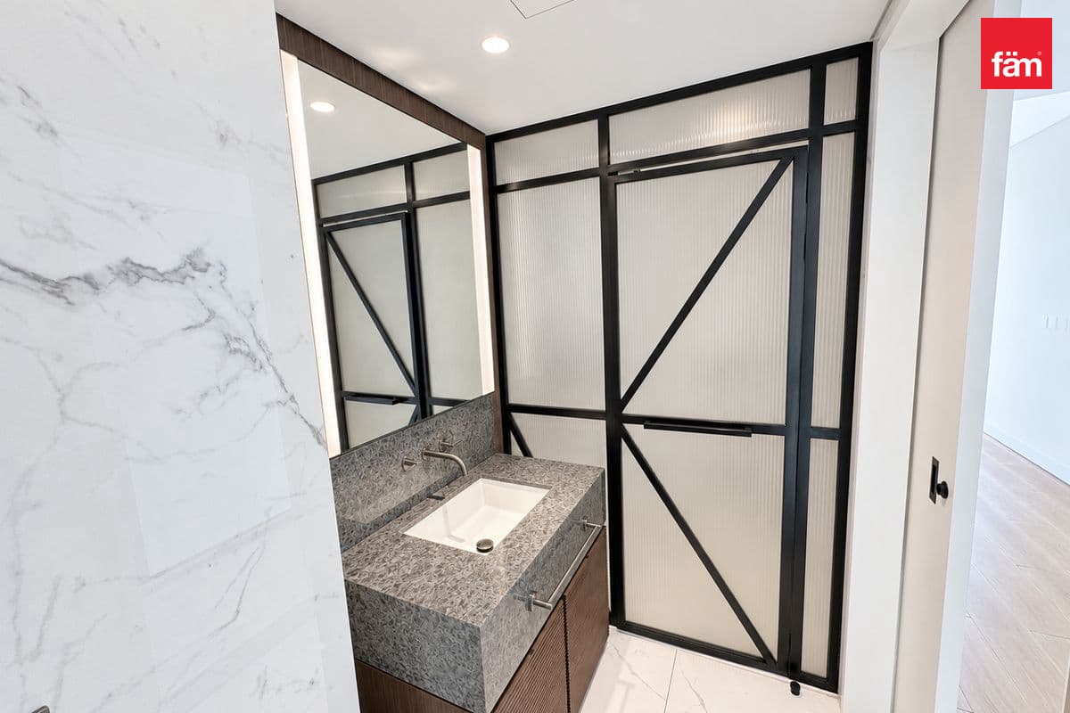 3 bedroom apartment in Uptown Tower - JLT, photograph 18 of 18