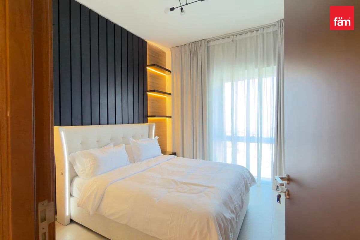3 bedroom apartment in VIDA Residences Creek Beach, photograph 11 of 12