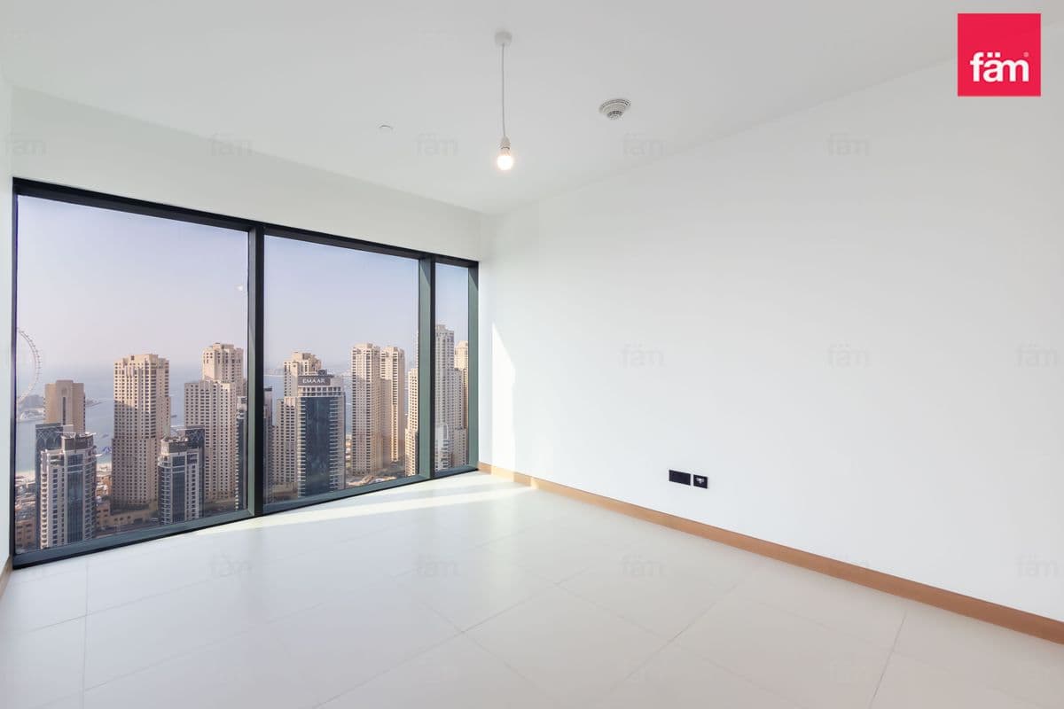 3 bedroom apartment in Vida Residences Dubai Marina, photograph 2 of 20