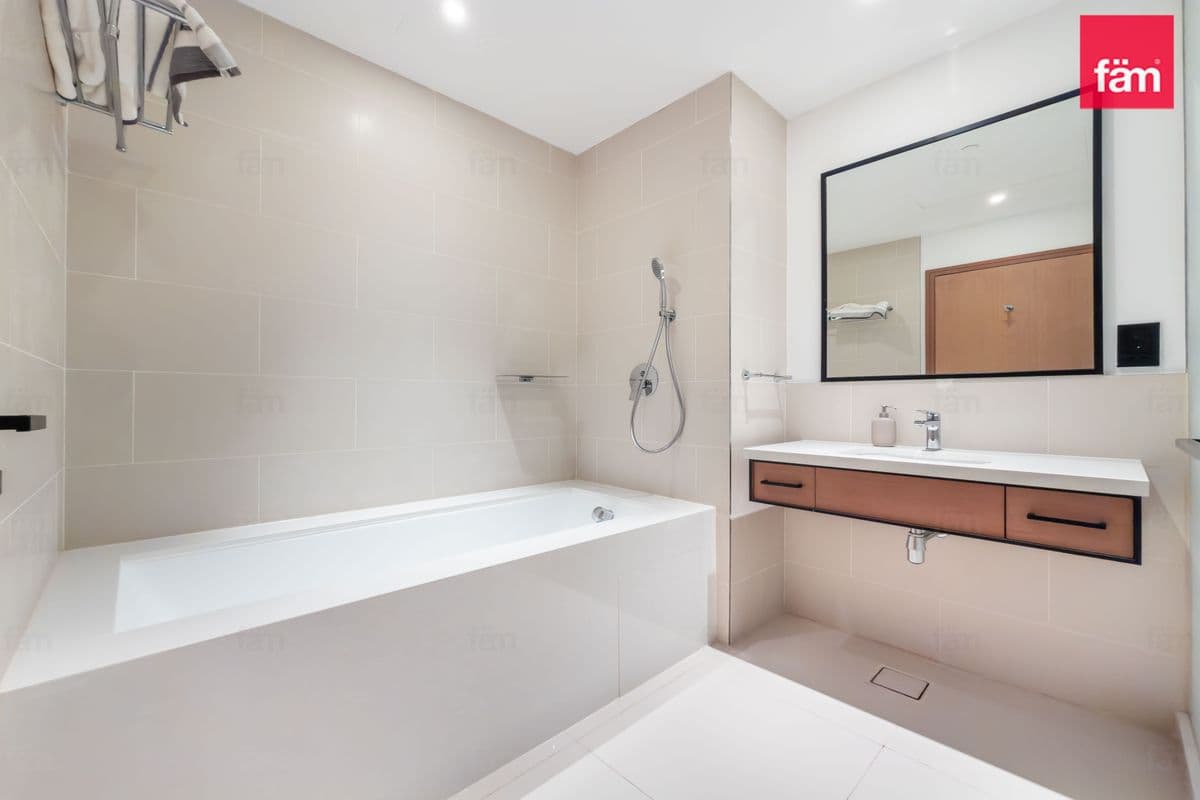 3 bedroom apartment in Vida Residences Dubai Marina, photograph 8 of 20