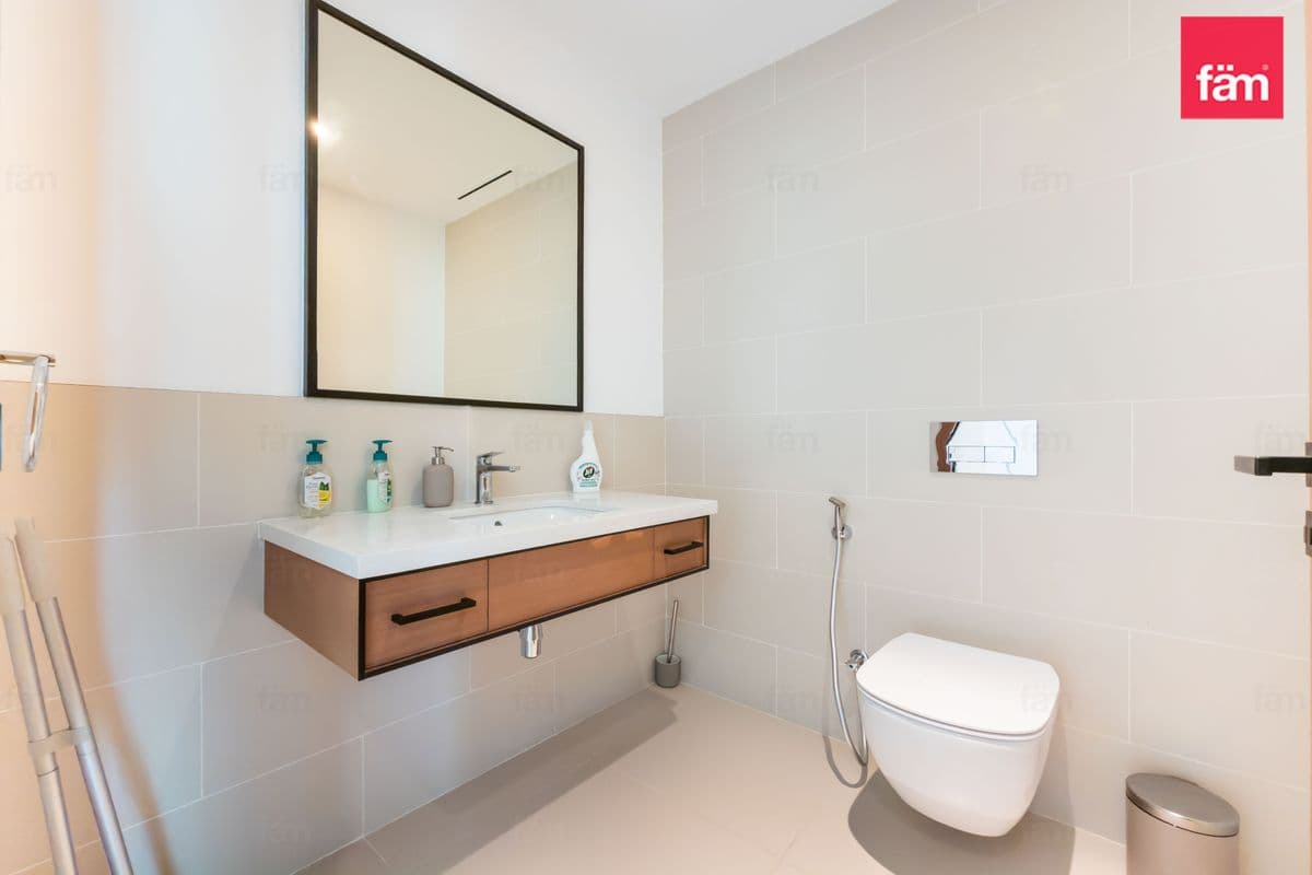 3 bedroom apartment in Vida Residences Dubai Marina, photograph 10 of 20