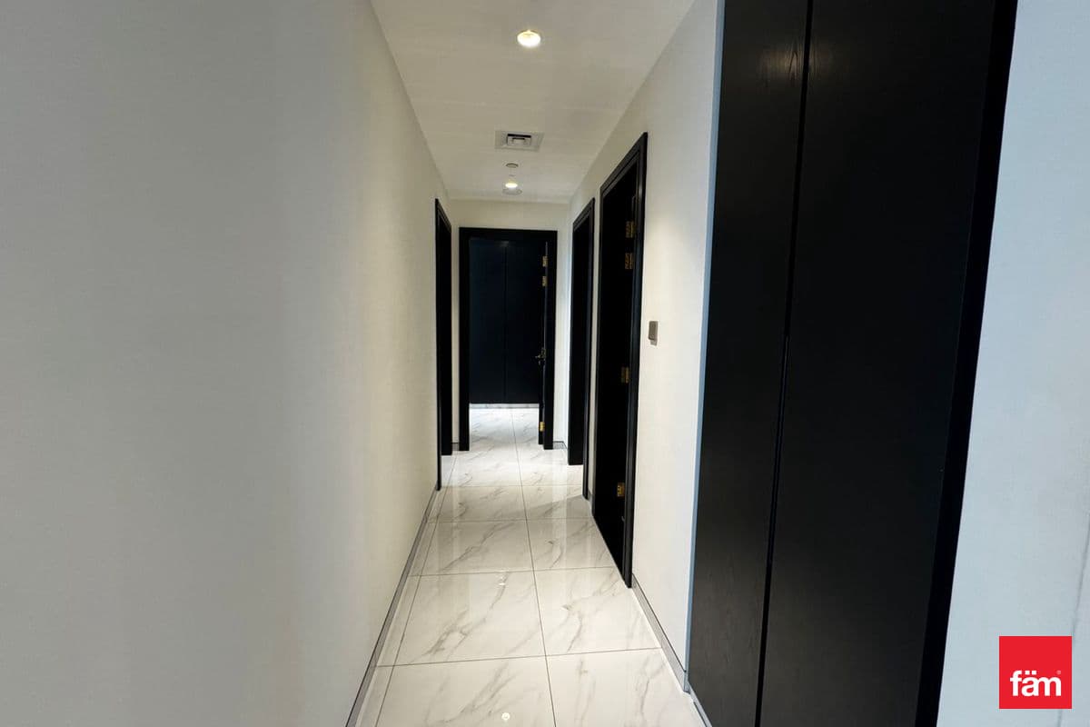3 bedroom hotel apartment in Millennium Atria, photograph 7 of 20