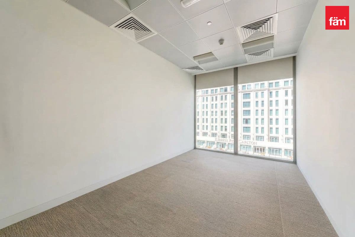 office in Al Fattan Currency House, photograph 8 of 11