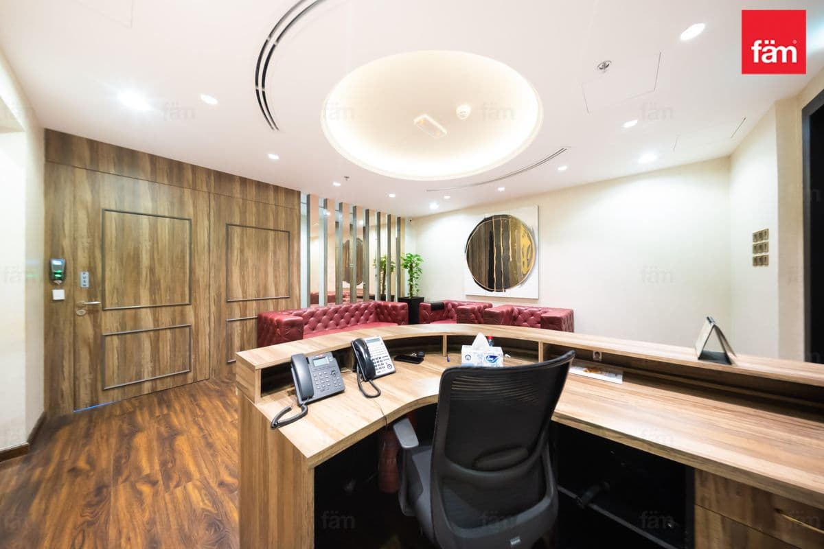 office in Anantara Downtown Business Tower, photograph 3 of 20