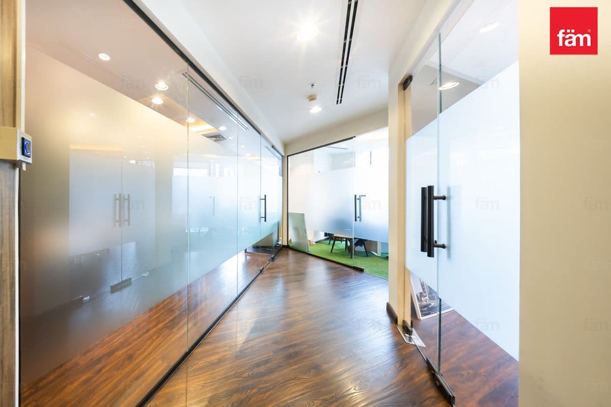 office in Anantara Downtown Business Tower, photograph 19 of 20