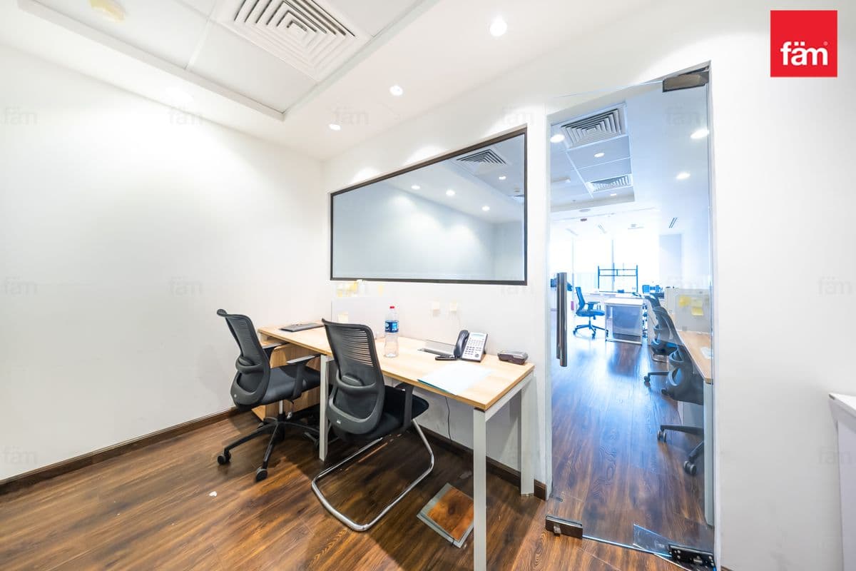office in Anantara Downtown Business Tower, photograph 20 of 20