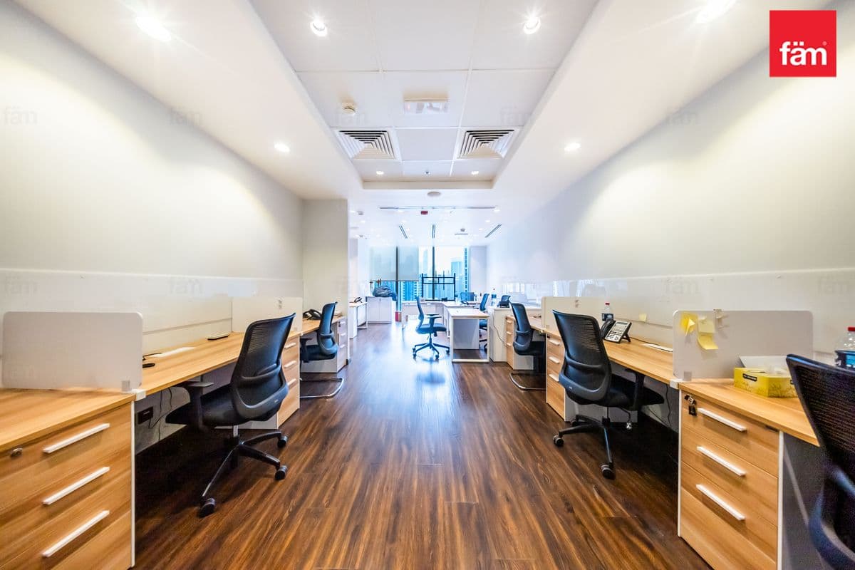 office in Anantara Downtown Business Tower, photograph 18 of 20