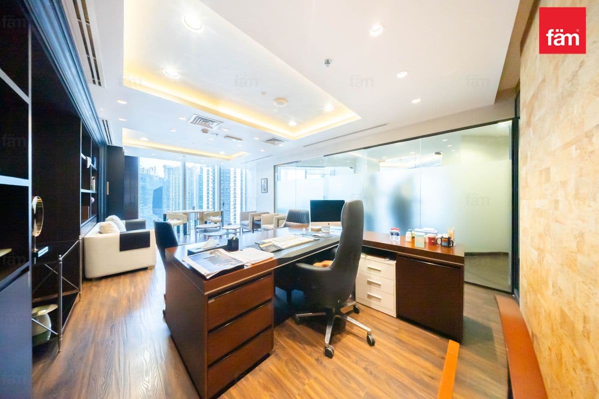 office in Anantara Downtown Business Tower, photograph 17 of 20