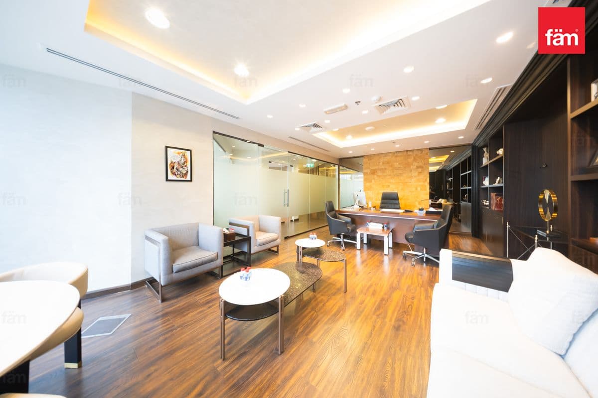 office in Anantara Downtown Business Tower, photograph 11 of 20
