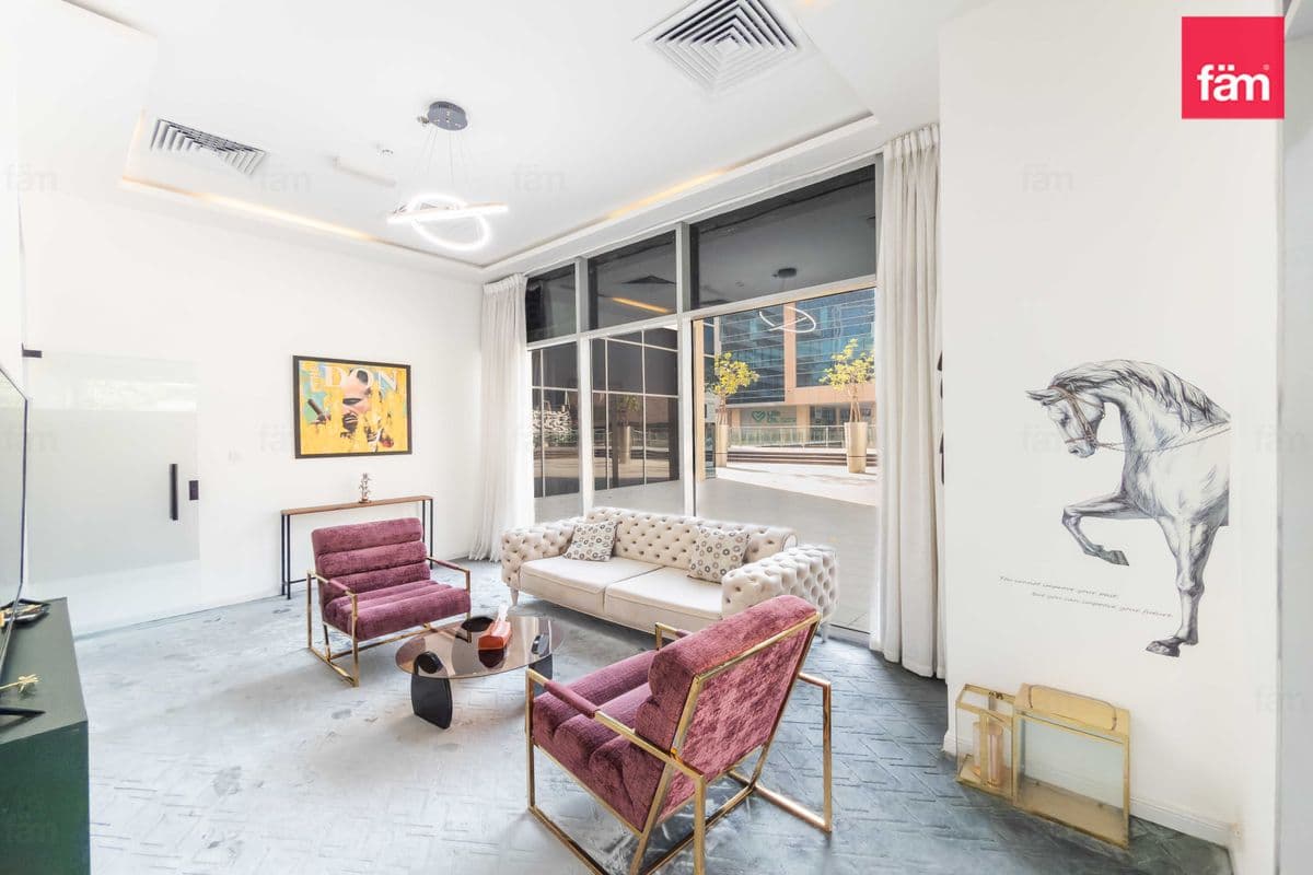 office in Bay Square 10, photograph 14 of 19