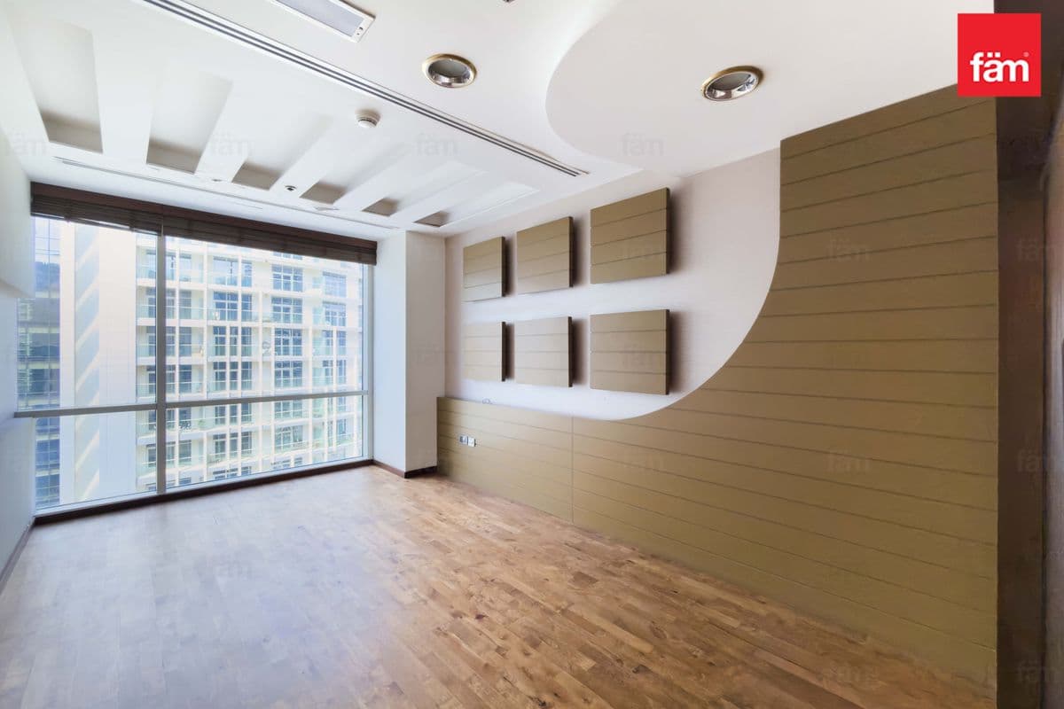 office in Bay Square 12, photograph 6 of 20