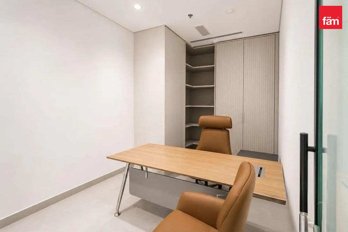 office in Bay Square 13, photograph 7 of 10