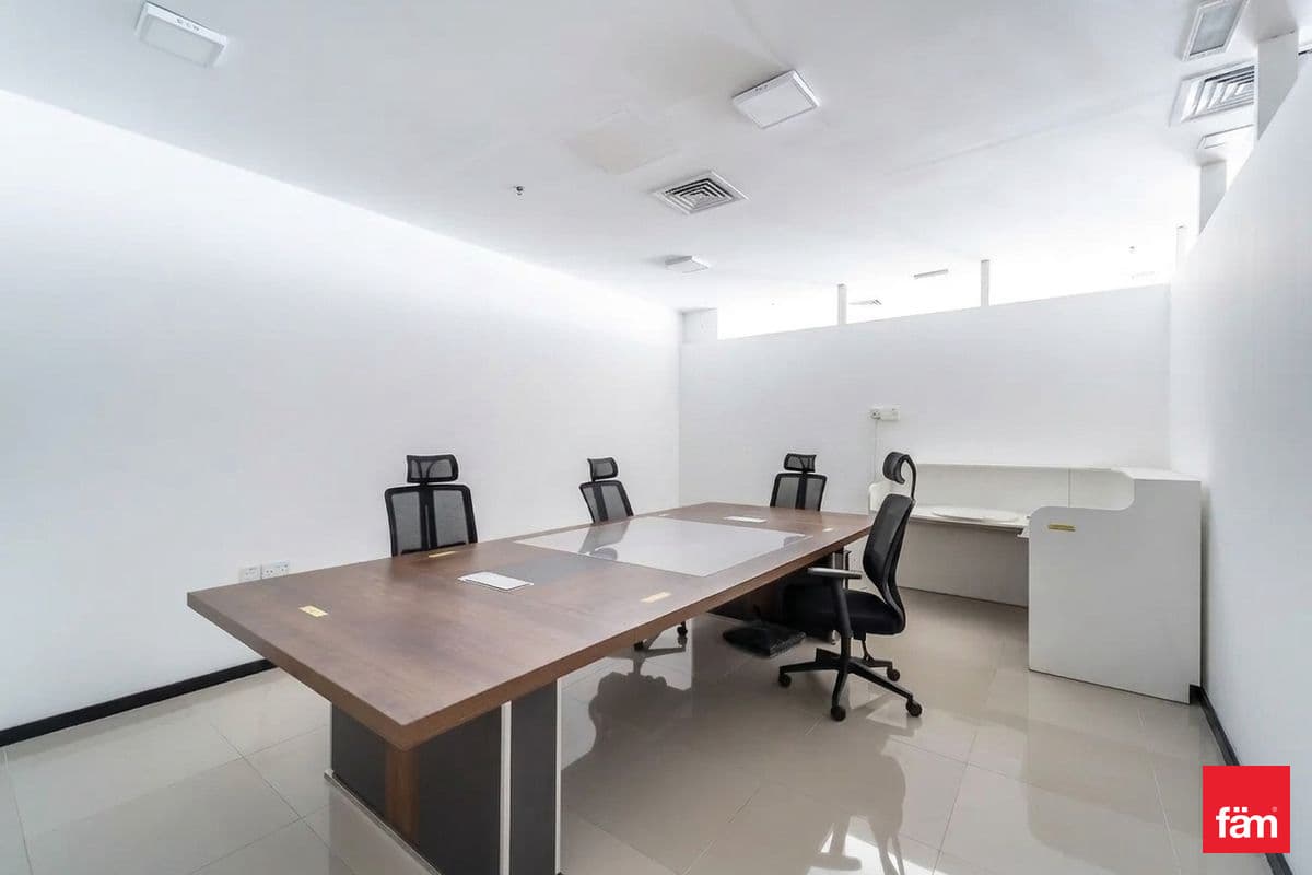 office in Bay Square 7, photograph 3 of 13