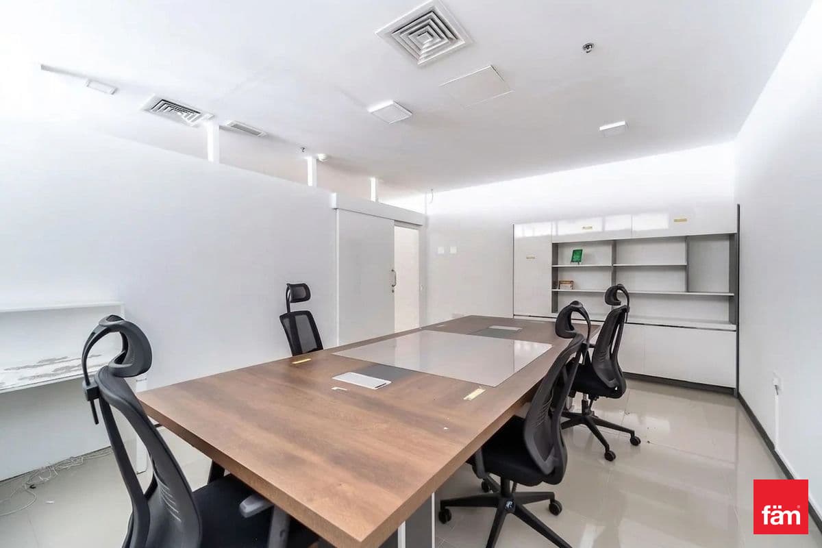 office in Bay Square 7, photograph 6 of 13