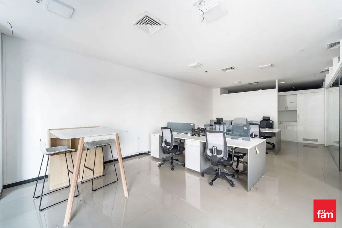office in Bay Square 7, photograph 4 of 13