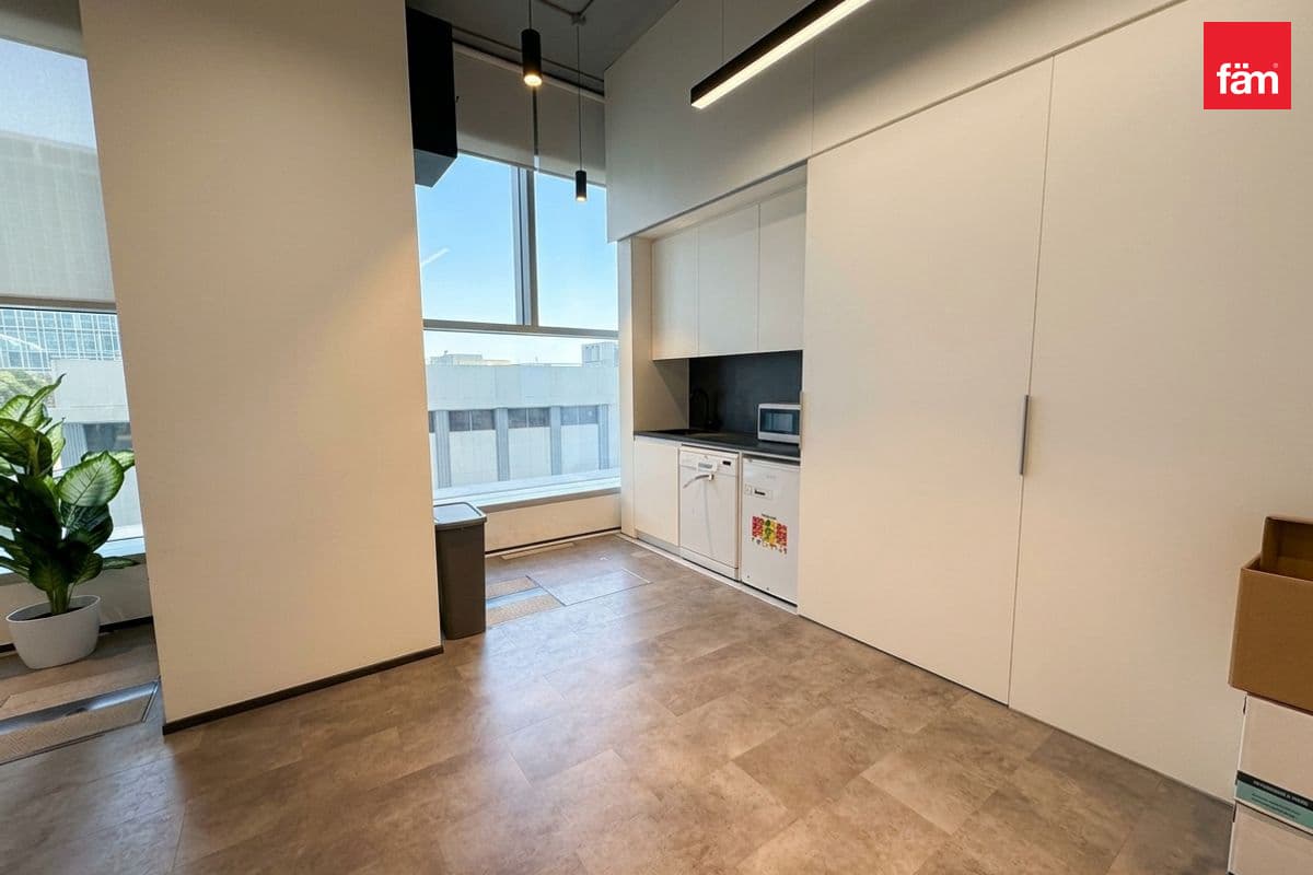 office in Burj Daman, photograph 17 of 20