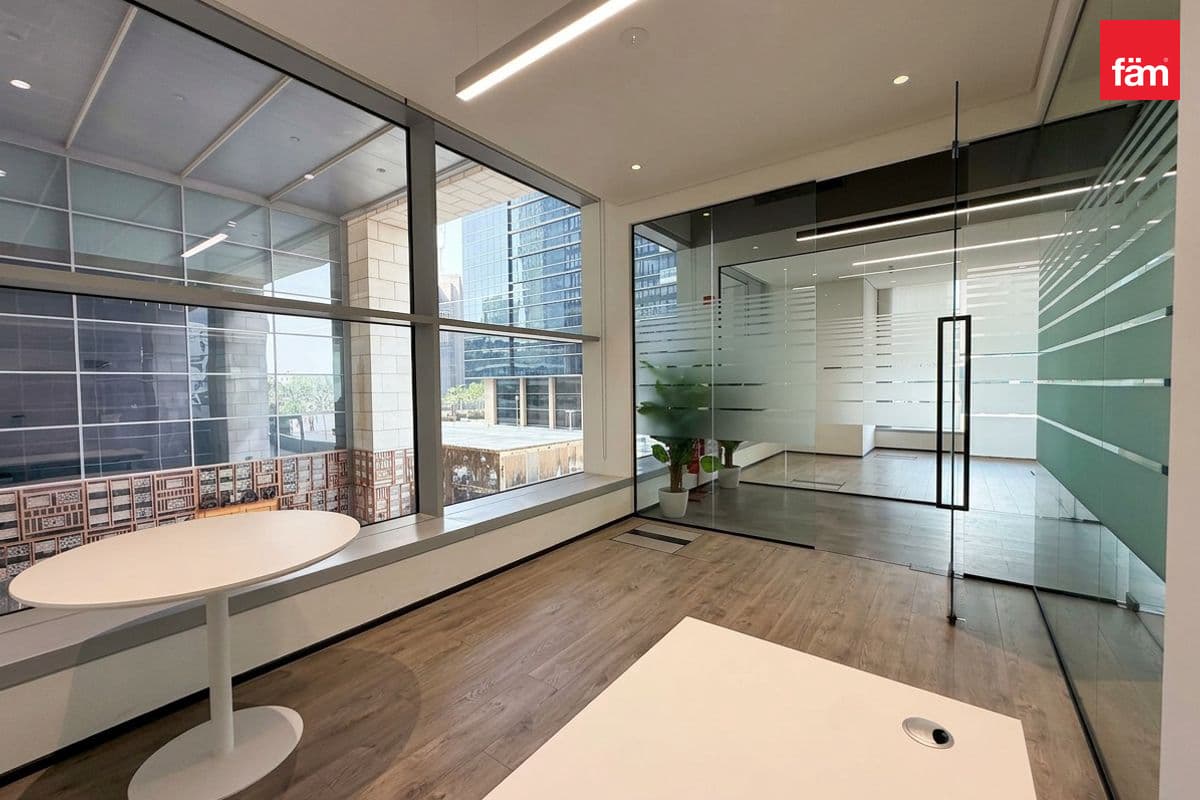 office in Burj Daman, photograph 12 of 20