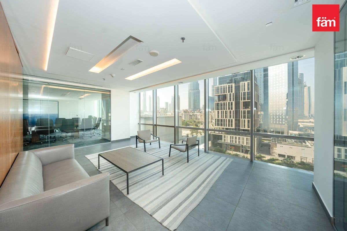 office in Emirates Financial Towers South Tower, photograph 16 of 20