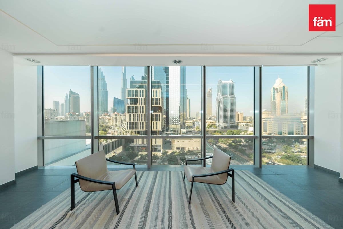 office in Emirates Financial Towers South Tower, photograph 9 of 20