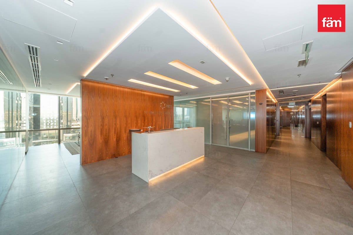 office in Emirates Financial Towers South Tower, photograph 18 of 20