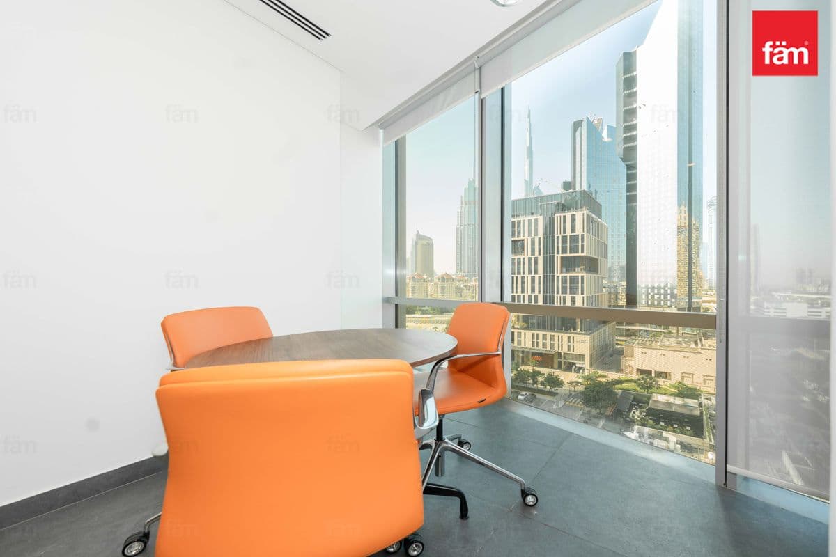 office in Emirates Financial Towers South Tower, photograph 11 of 20