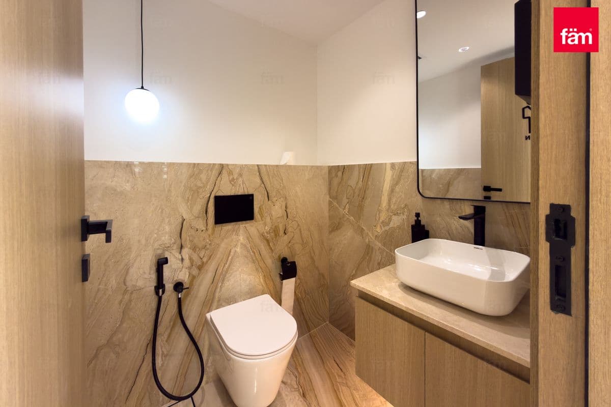 office in Magnum Opus Tower, photograph 13 of 14