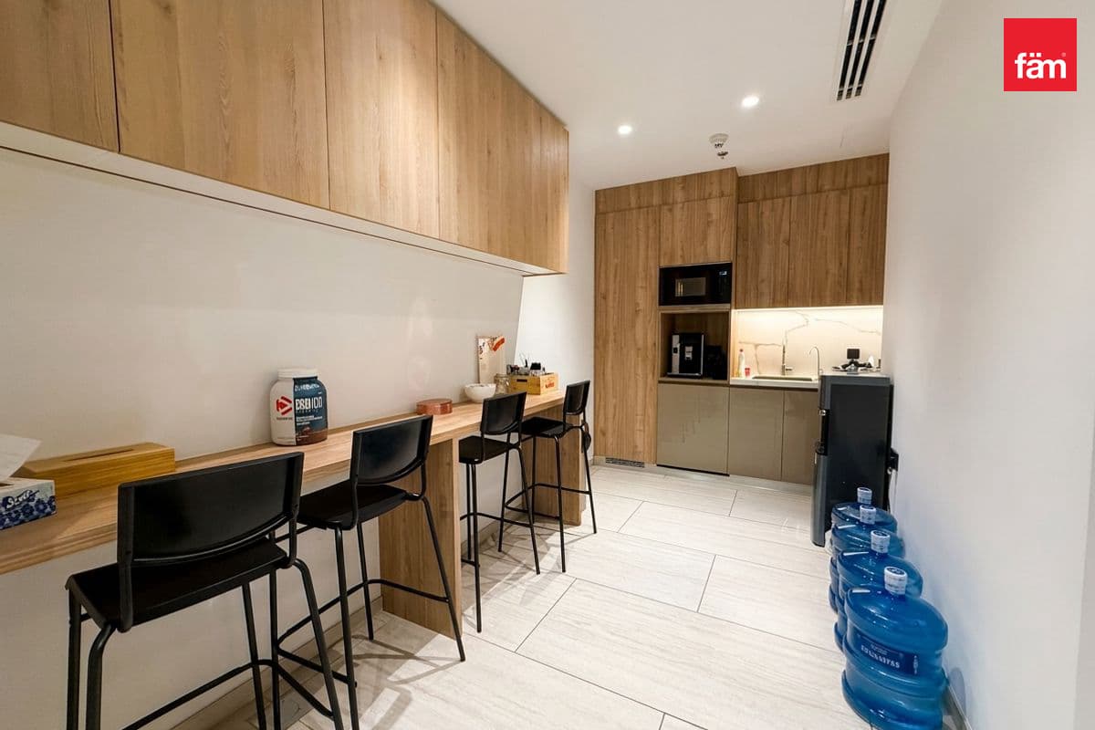 office in Park Towers Podium, photograph 9 of 20