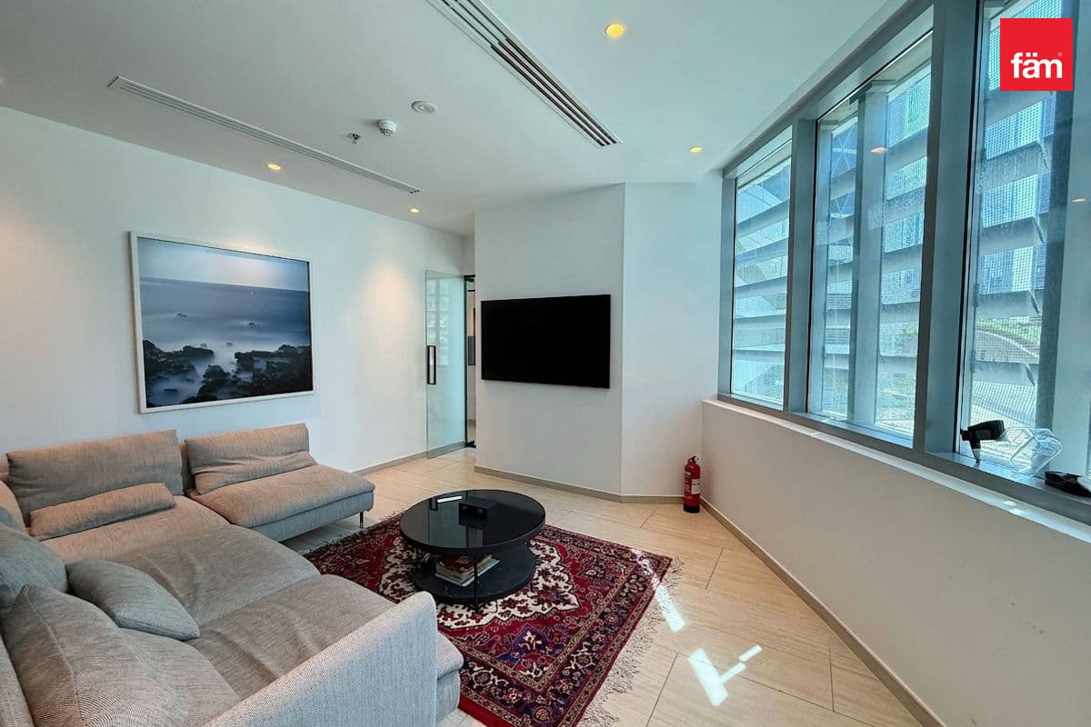 office in Park Towers Podium, photograph 14 of 20