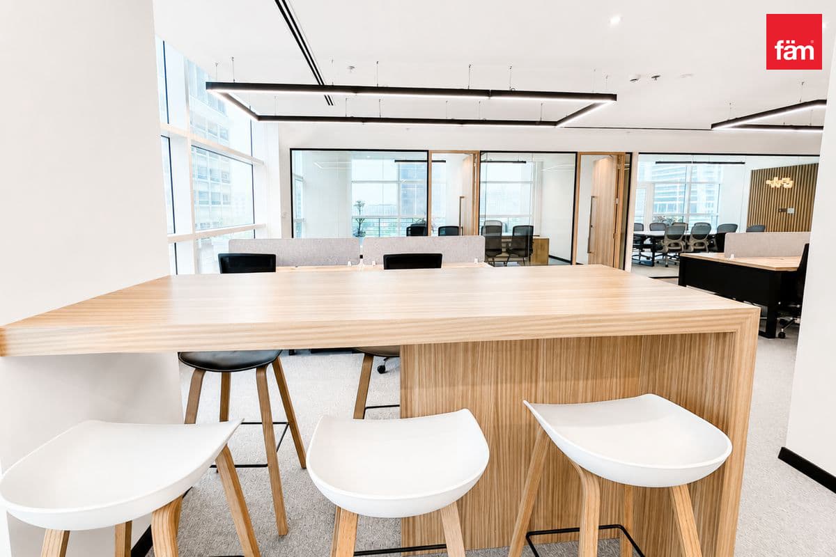 office in Reef Tower - Jumeirah Lake Towers, photograph 10 of 10