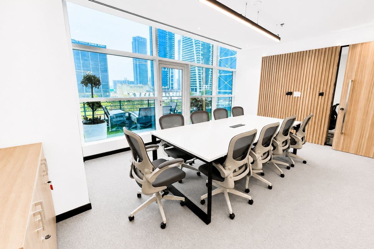 office in Reef Tower - Jumeirah Lake Towers, photograph 5 of 10