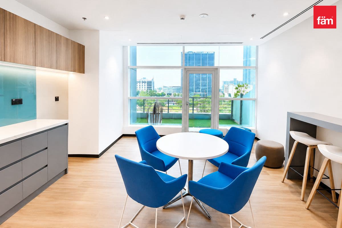 office in Reef Tower - Jumeirah Lake Towers, photograph 8 of 10