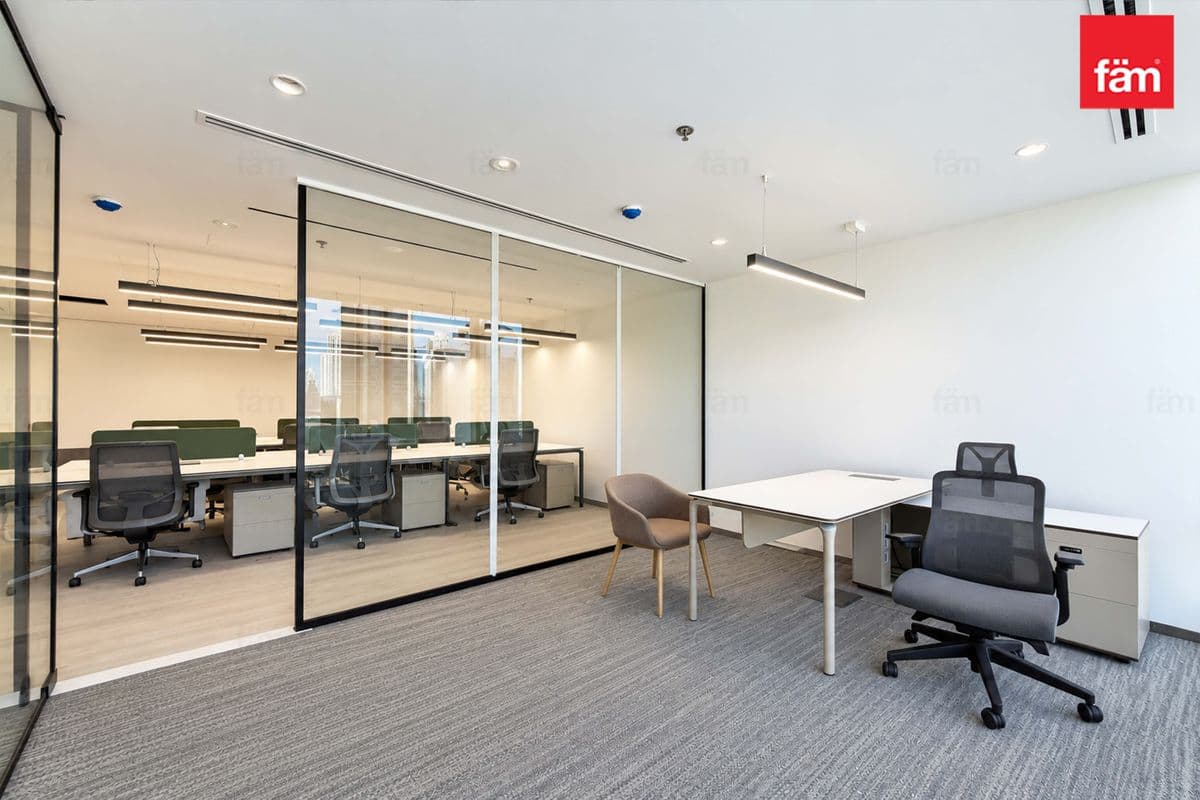 office in Reef Tower - Jumeirah Lake Towers, photograph 11 of 19