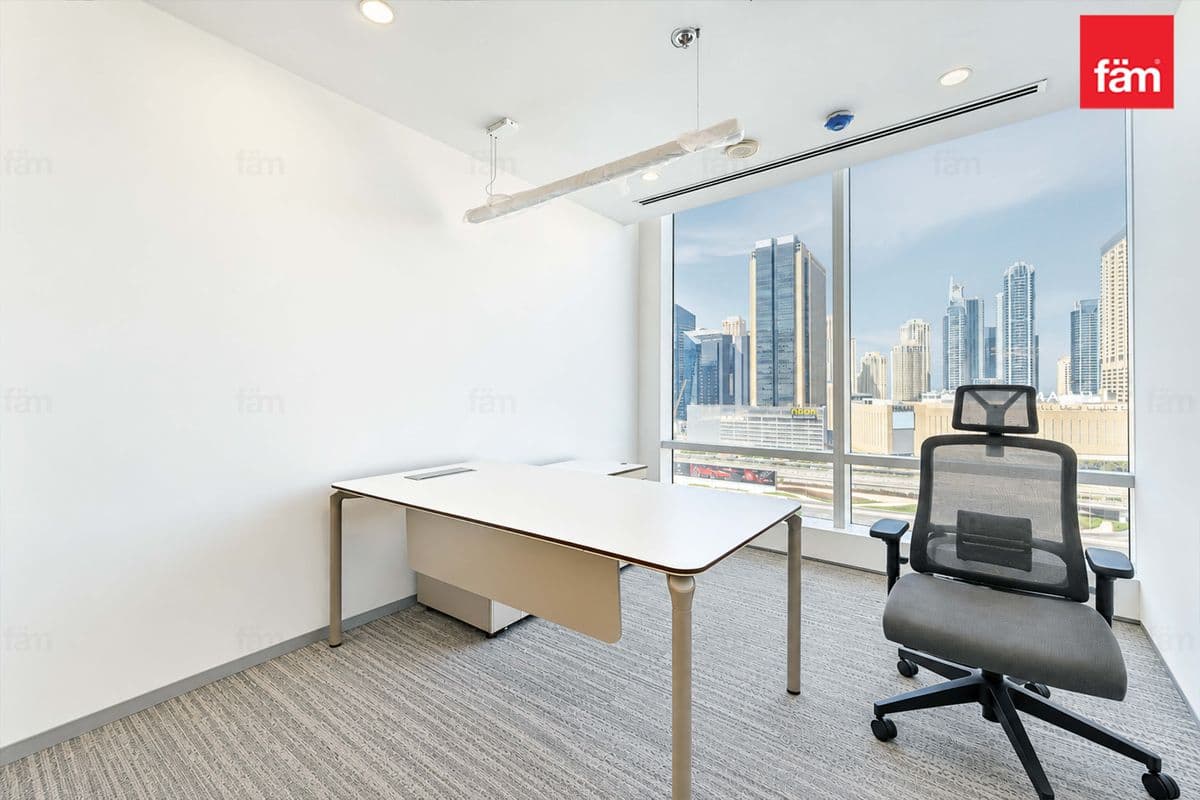 office in Reef Tower - Jumeirah Lake Towers, photograph 9 of 19