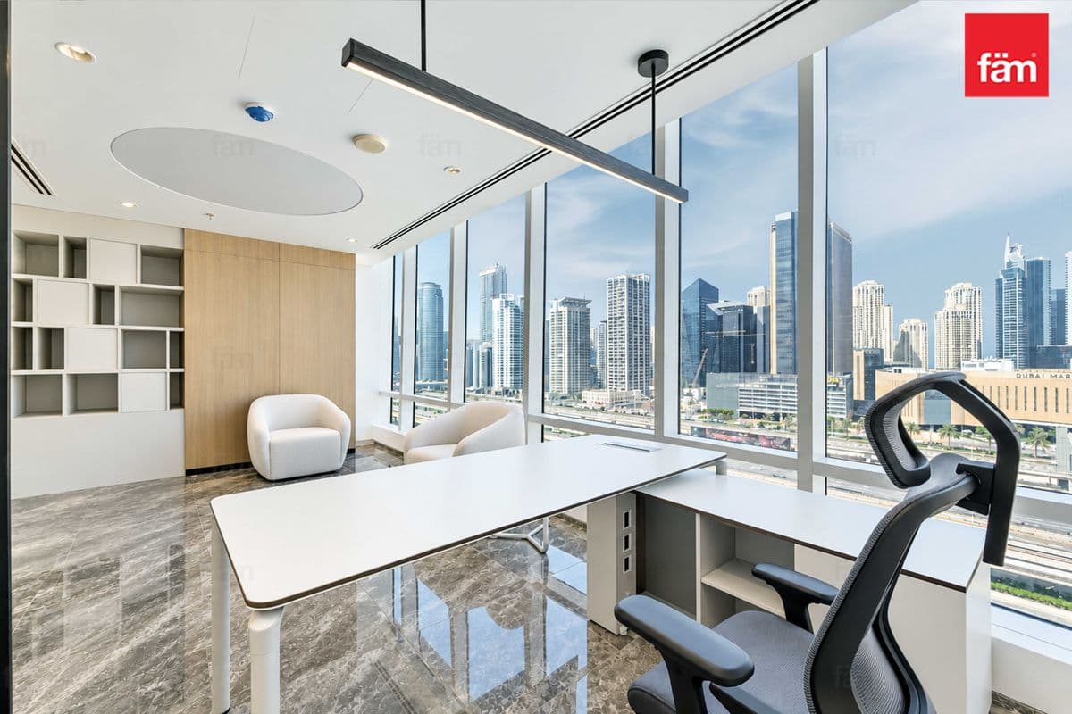 office in Reef Tower - Jumeirah Lake Towers, photograph 7 of 19