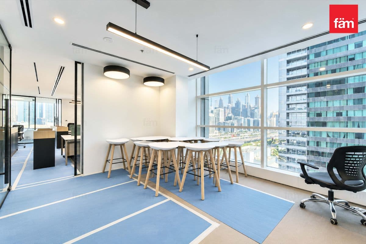 office in Reef Tower - Jumeirah Lake Towers, photograph 10 of 19