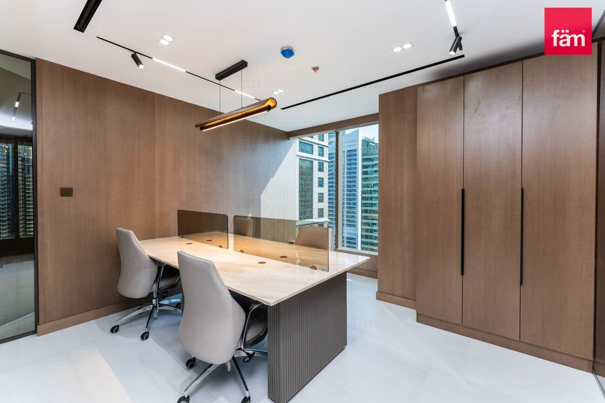 office in SABA TOWER 1, photograph 18 of 20