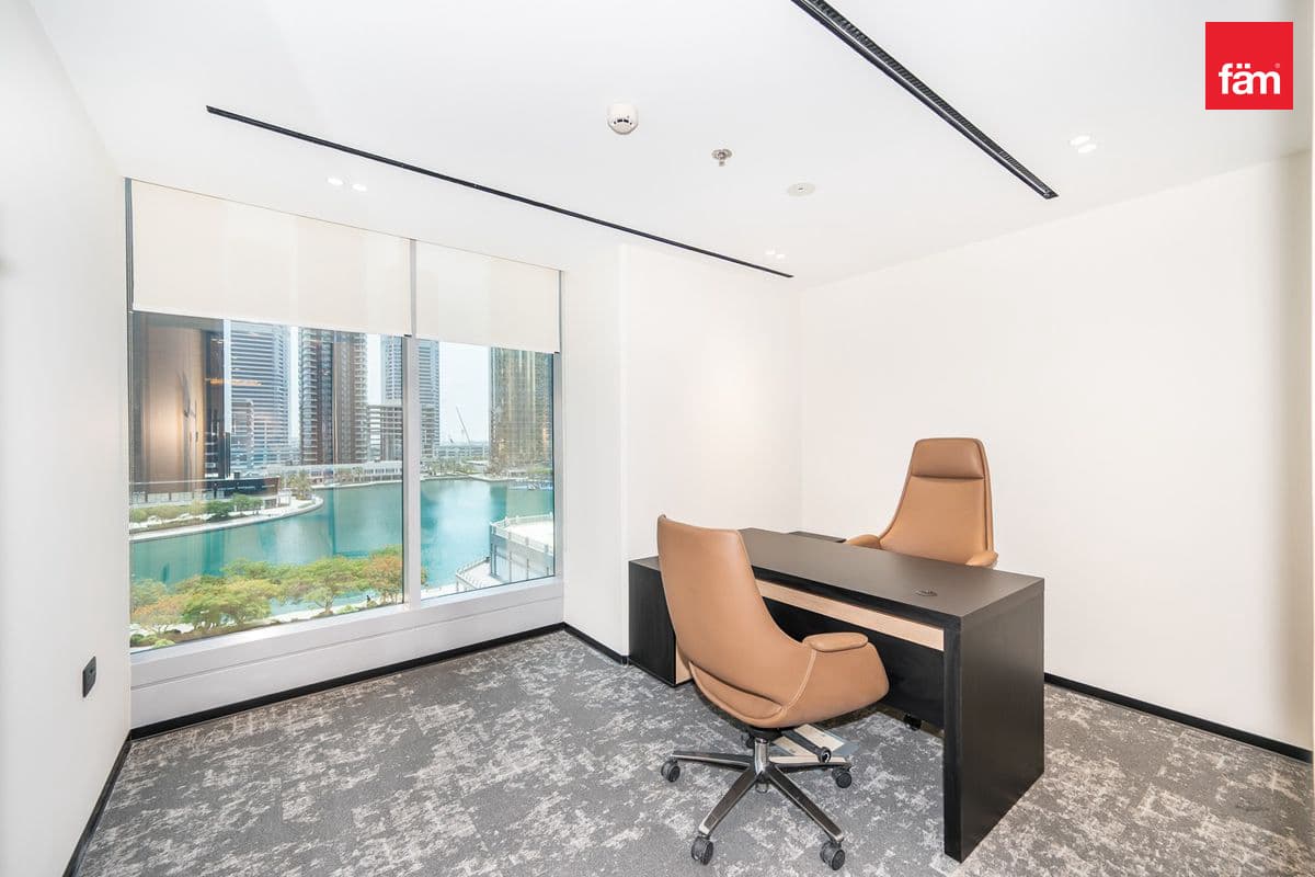 office in SABA TOWER 1, photograph 9 of 20
