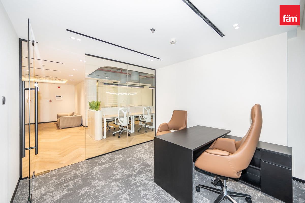 office in SABA TOWER 1, photograph 14 of 20