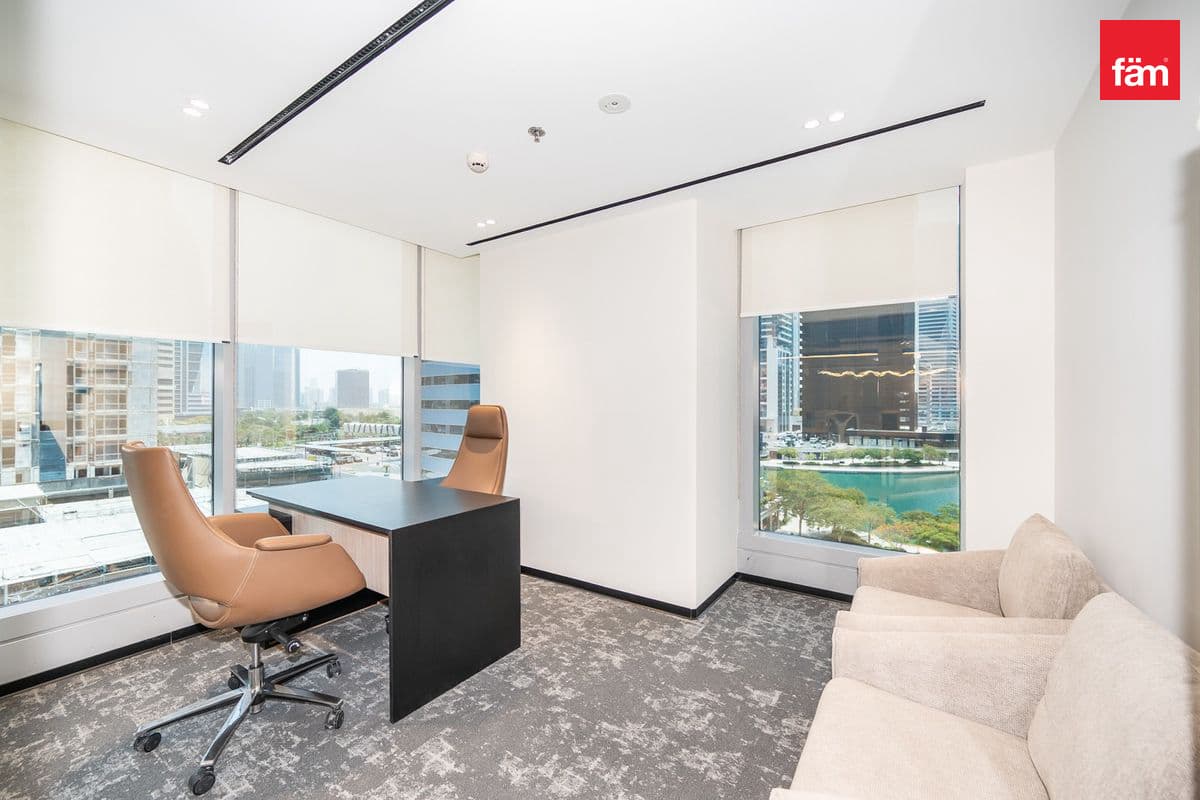 office in SABA TOWER 1, photograph 10 of 20