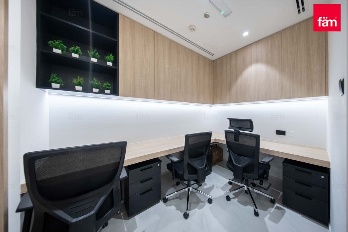 office in Silver Tower (AG Tower), photograph 5 of 12