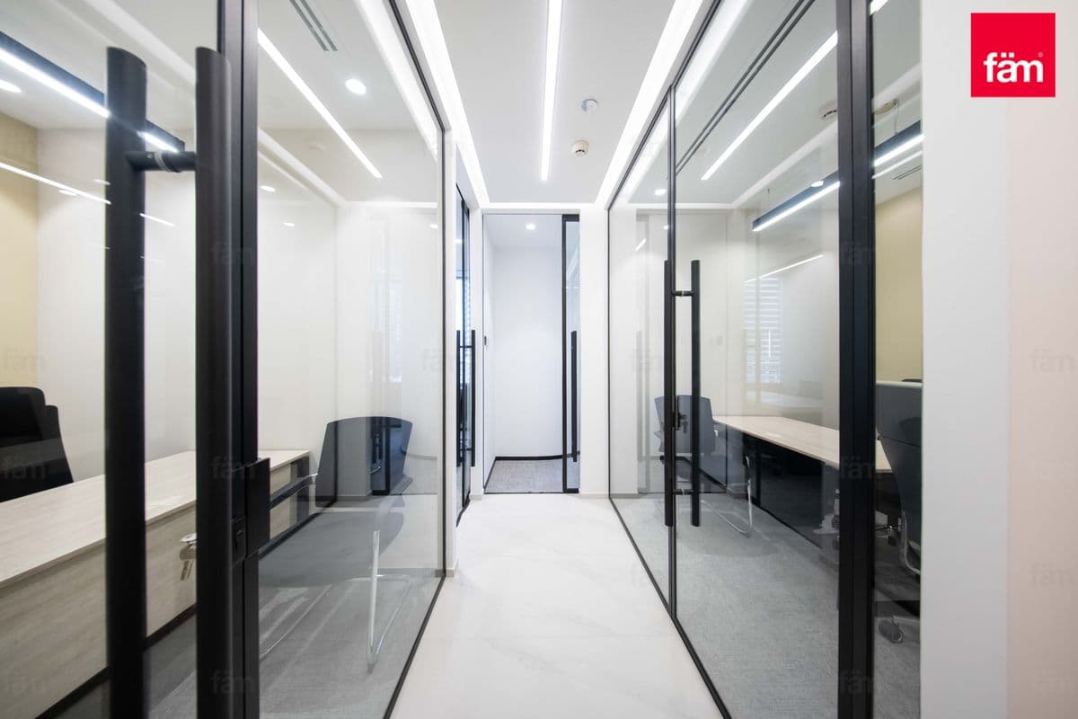 office in Silver Tower (AG Tower), photograph 6 of 12