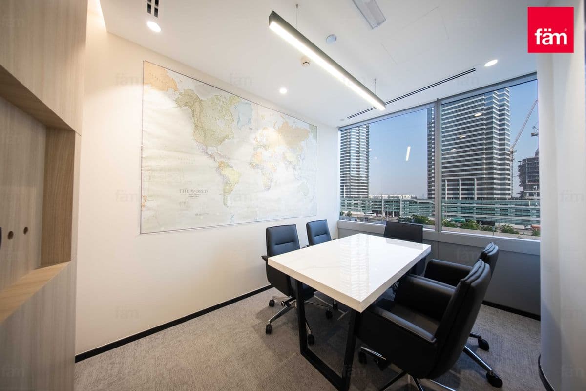office in Silver Tower (AG Tower), photograph 4 of 12