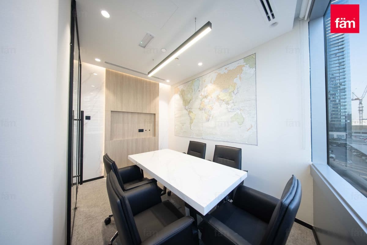 office in Silver Tower (AG Tower), photograph 7 of 12