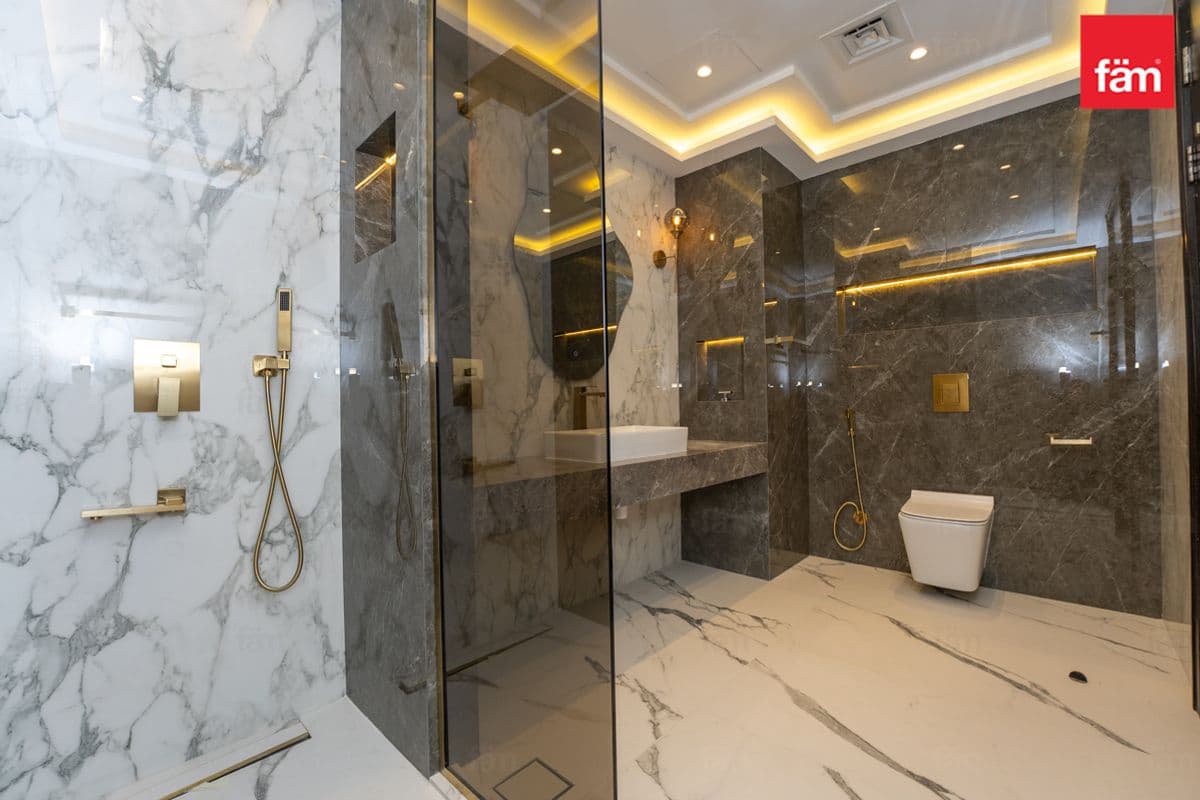 4 bedroom penthouse in 23 Marina, photograph 16 of 20