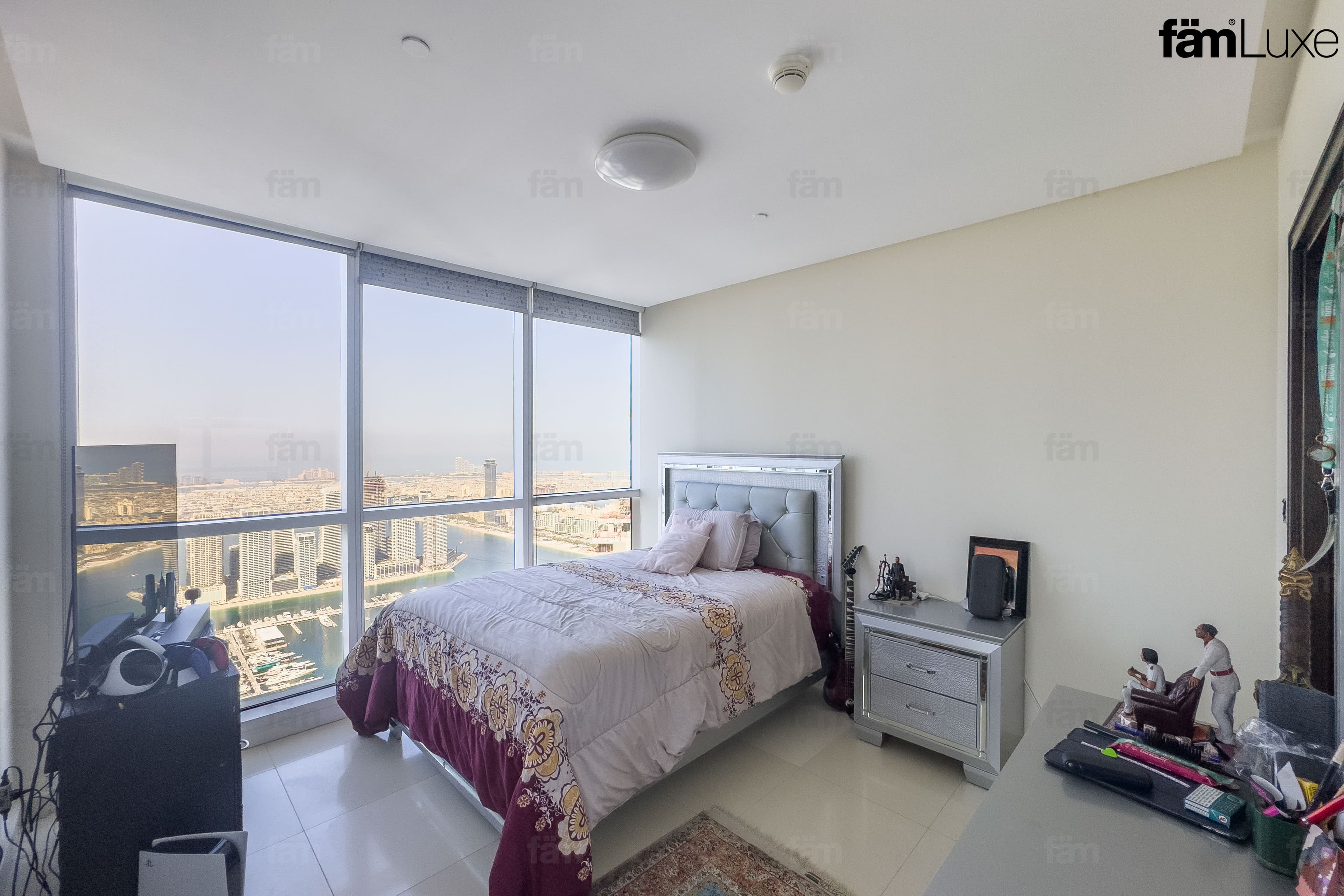 4 bedroom apartment in 23 Marina, photograph 5 of 17