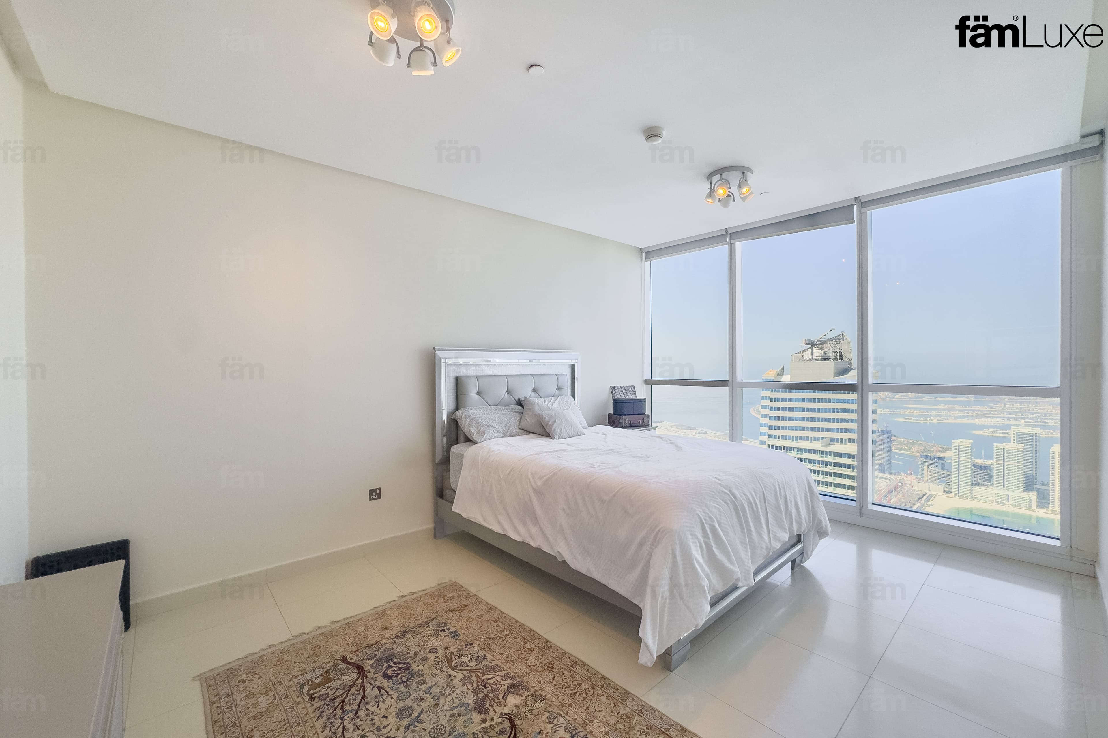 4 bedroom apartment in 23 Marina, photograph 10 of 17