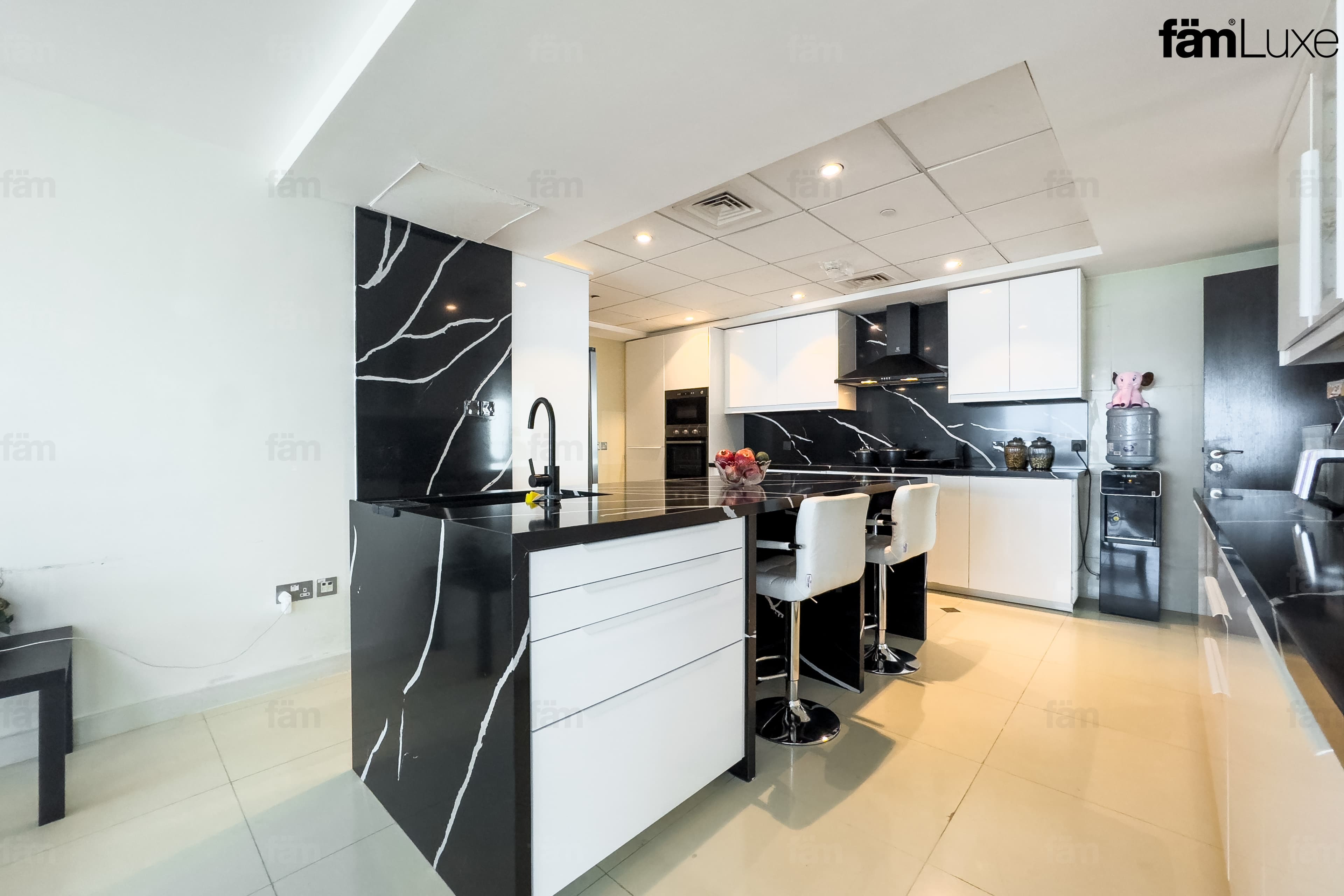4 bedroom apartment in 23 Marina, photograph 17 of 17