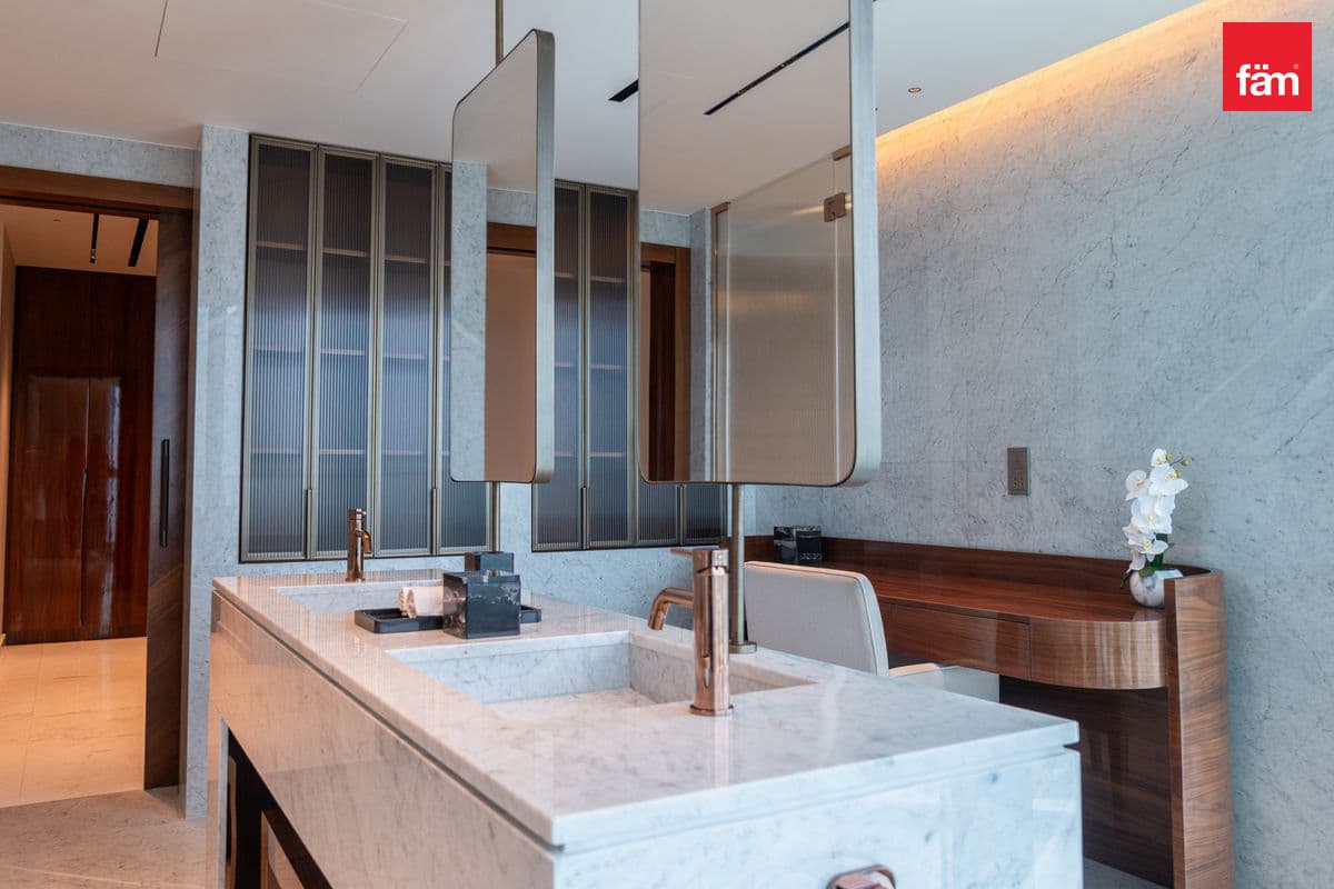 5 bedroom penthouse in Biltmore Sufouh, photograph 14 of 20
